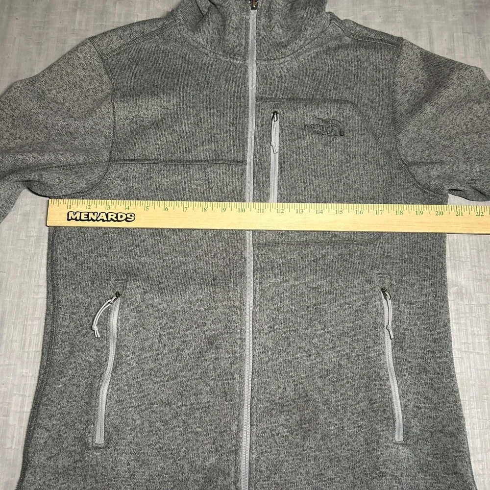 The North Face Mens Medium Hooded Fleece Jacket Gray Full Zip Pockets NF0A3O5J
